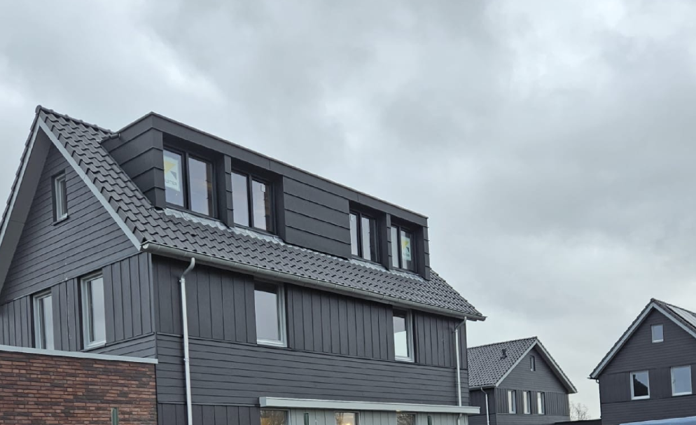 dakkapel aan de zijkant van de woning