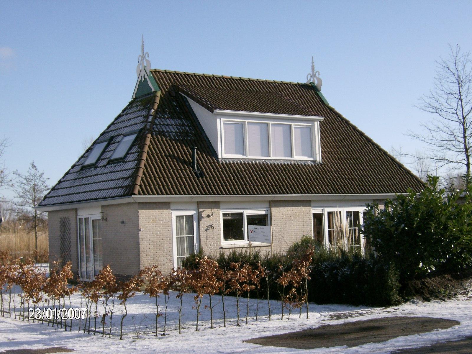 dakkapel aan de voorkant van de woning