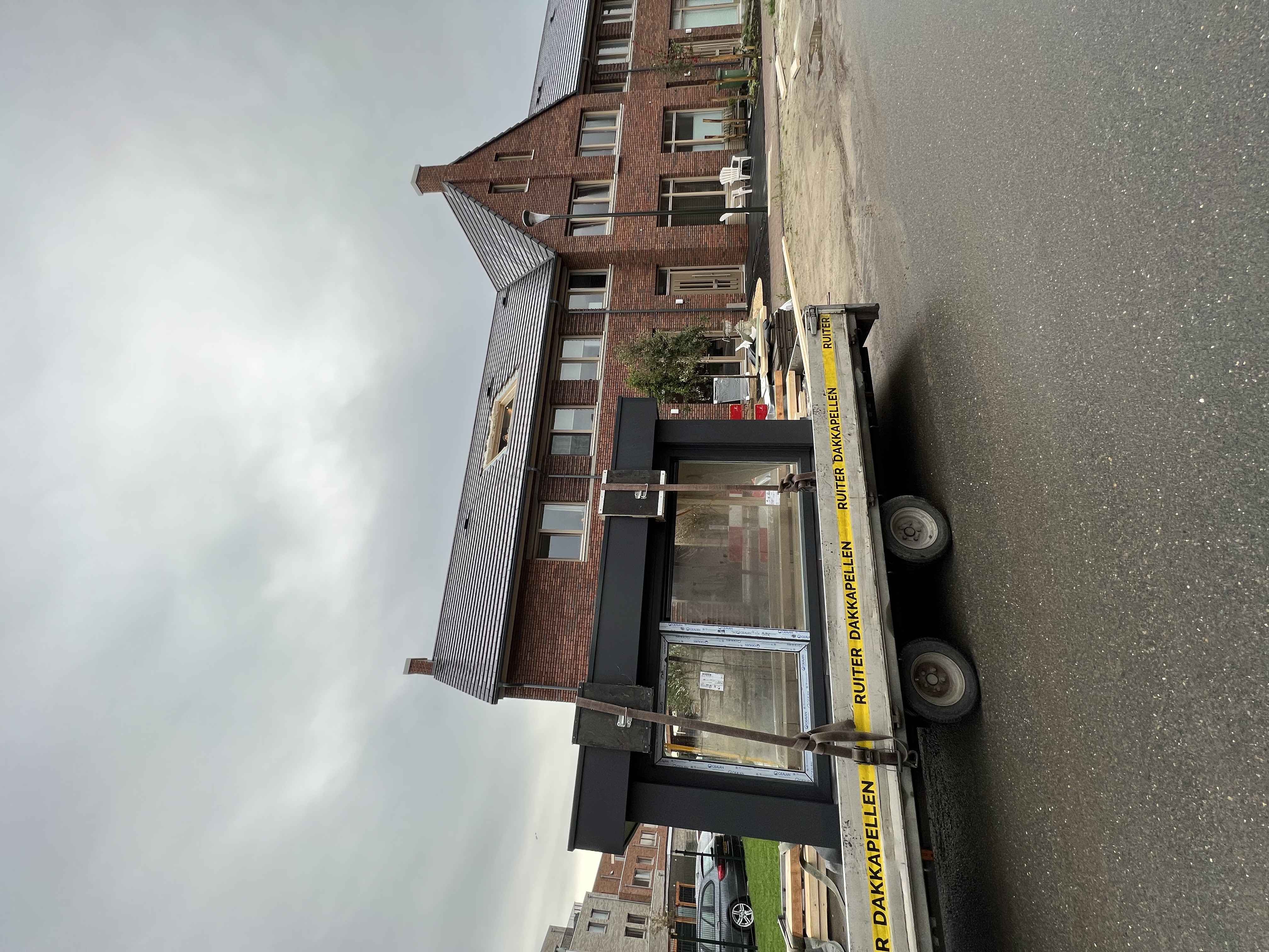 Dakkapel plaatsen in 1 dag. Prefab dakkapel op de wagen.