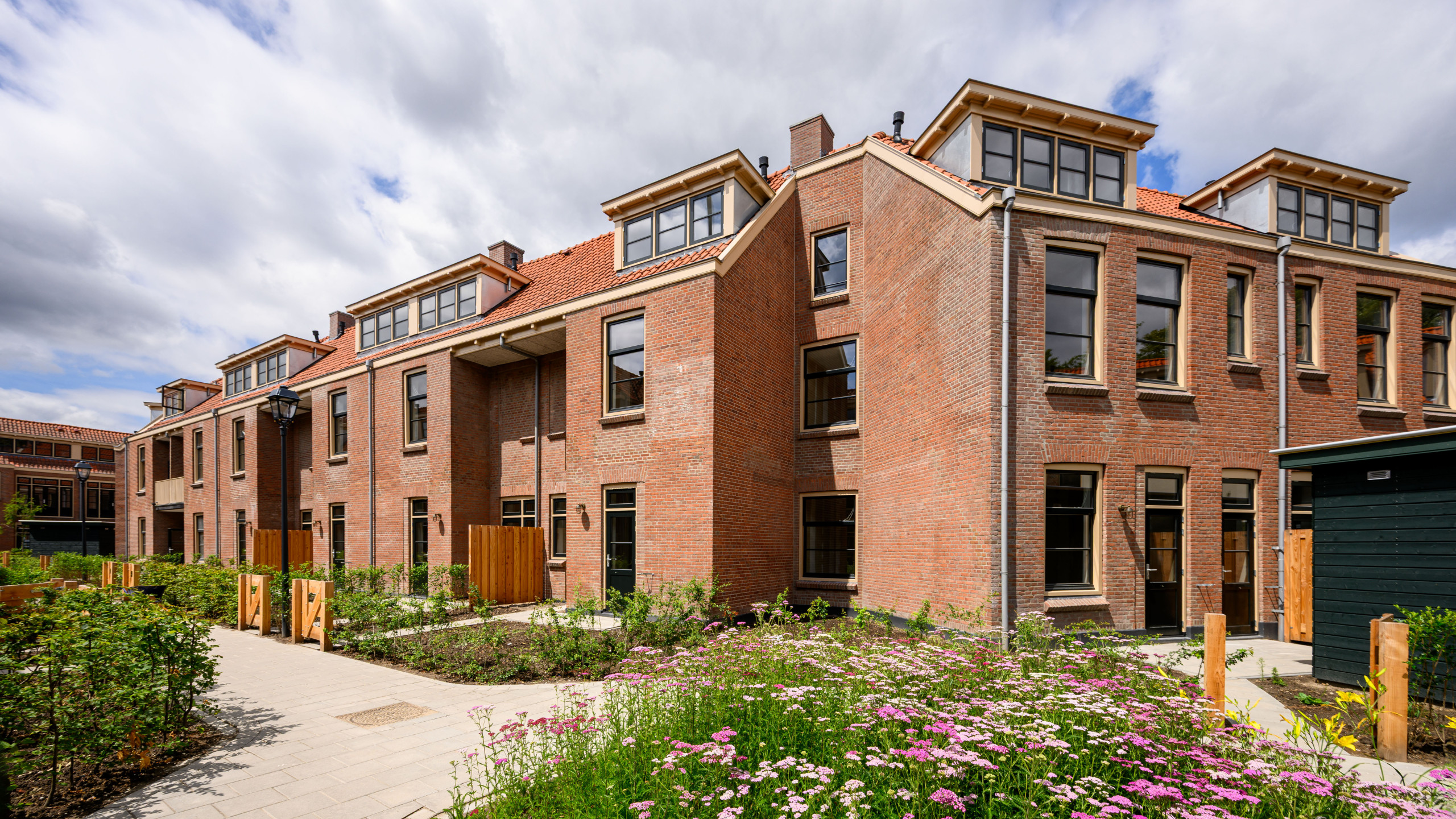 dakkapellen van Ruiter Dakkapellen op een woonwijk in Patrimonium's Hof Rotterdam
