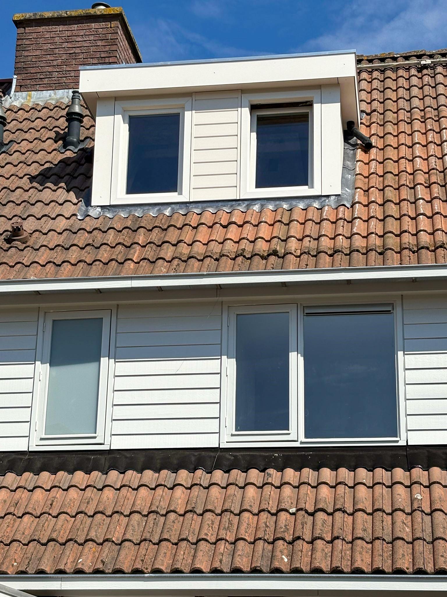 witte dakkapel van Ruiter Dakkapellen