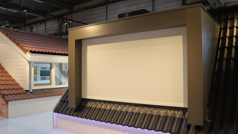Zonwering dakkapel: screen wit.
